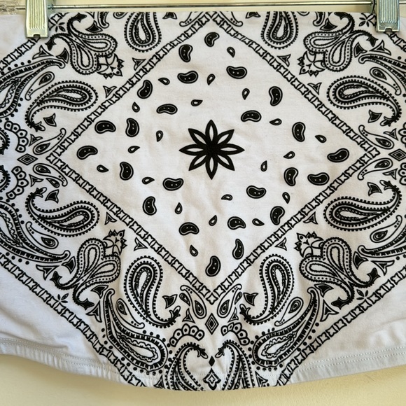 Bandana Bandeau in White - Picture 3 of 7